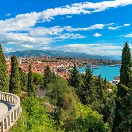 Darija Appartement Podstrana